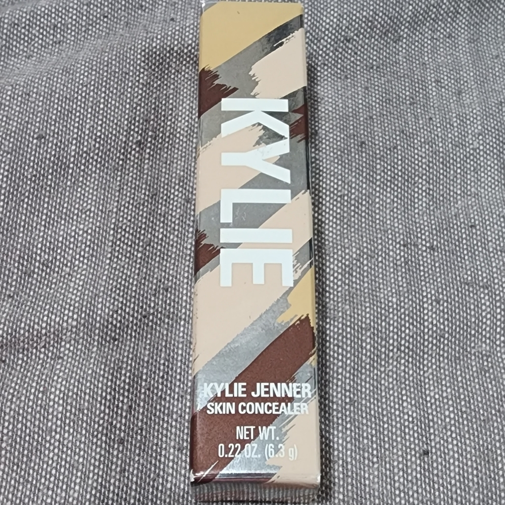 Kylie Jenner Skin Concealer